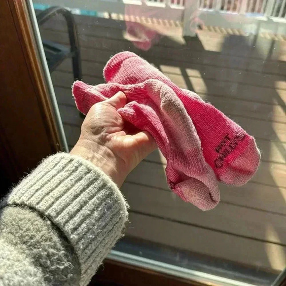 Hot Chillys pink girls wool trail socks size small - Picture 1 of 5